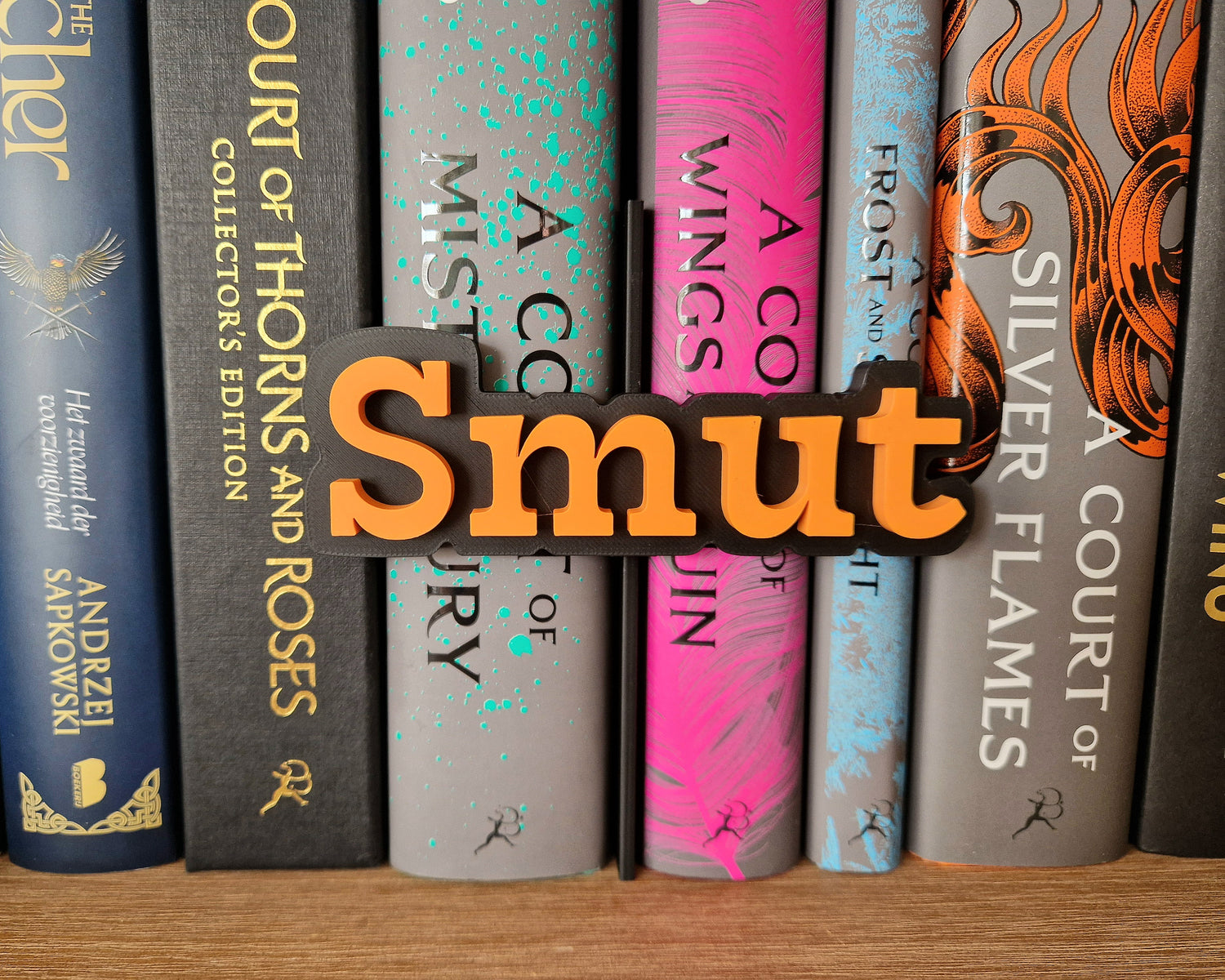 Bookshelf Peekout Sign - Smut