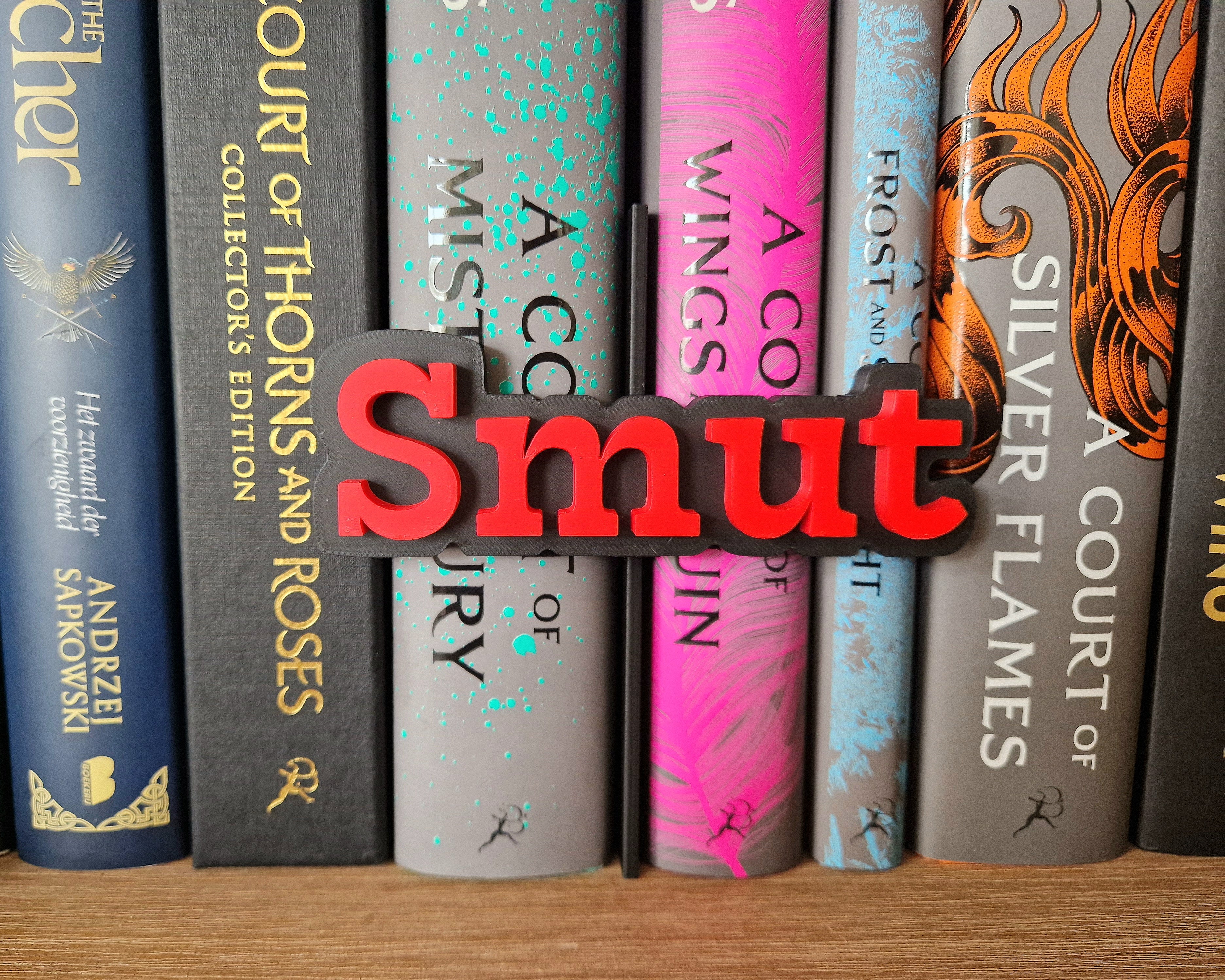Bookshelf Peekout Sign - Smut