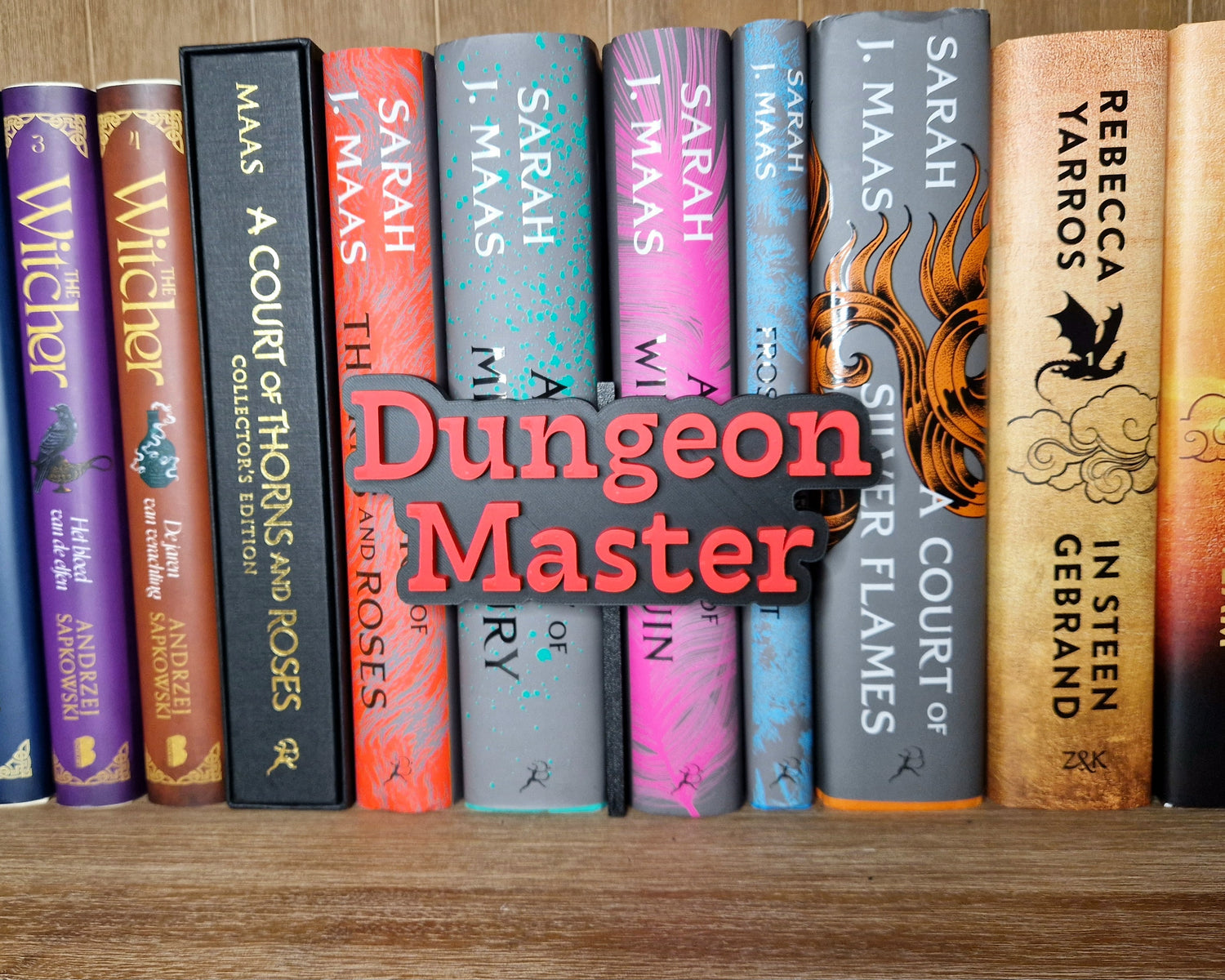 Bookshelf Peekout Sign - Dungeon Master