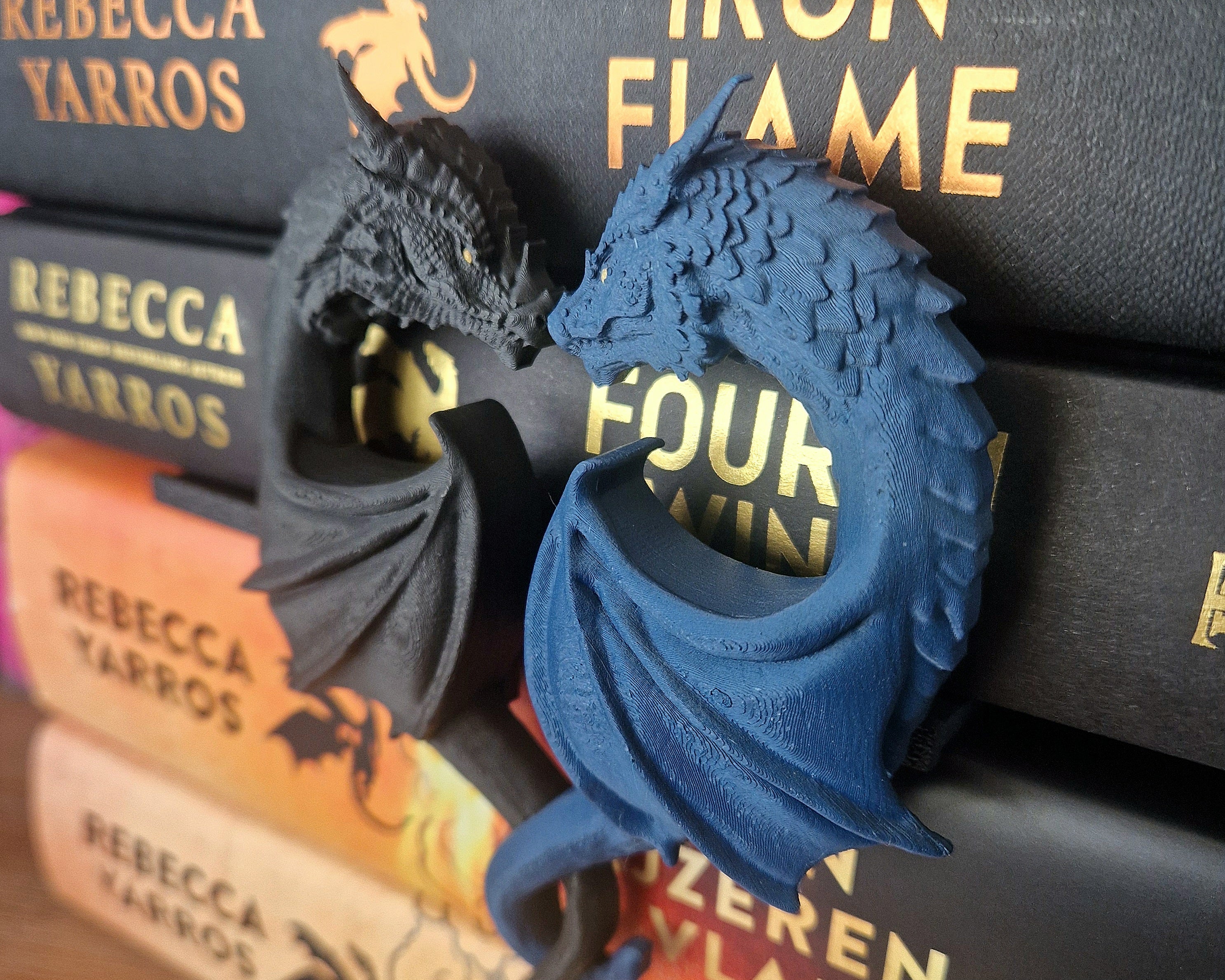 Bookshelf Peekout Sign - Dragon heart