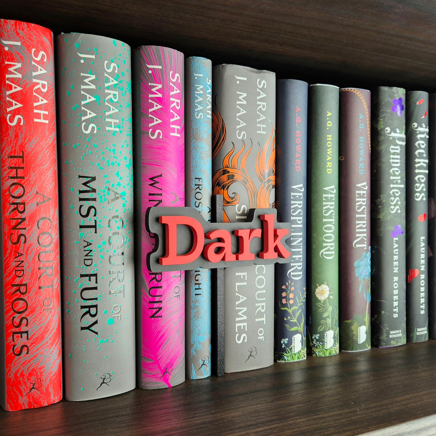 Bookshelf Peekout Sign - Dark