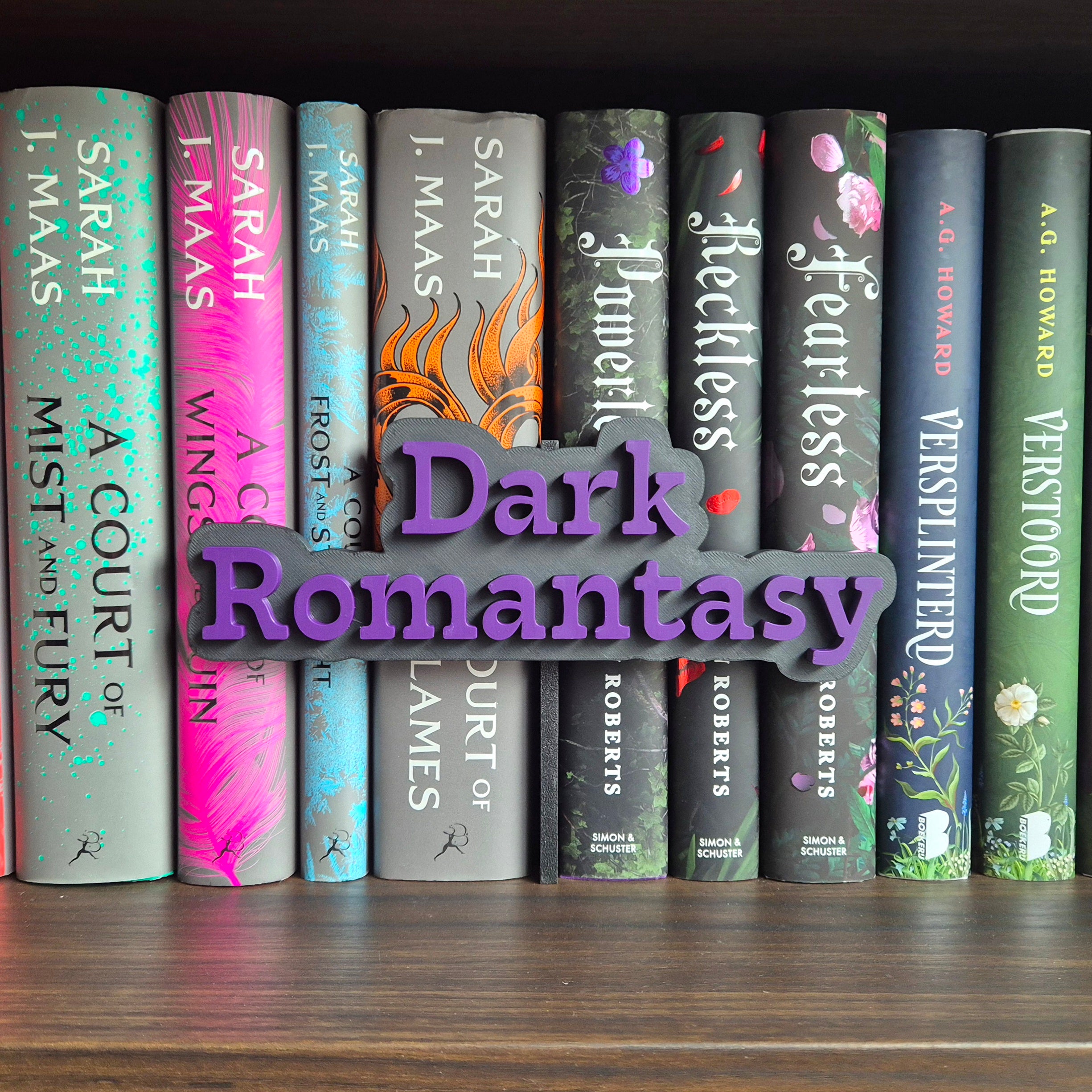 Bookshelf Peekout Sign - Dark Romantasy