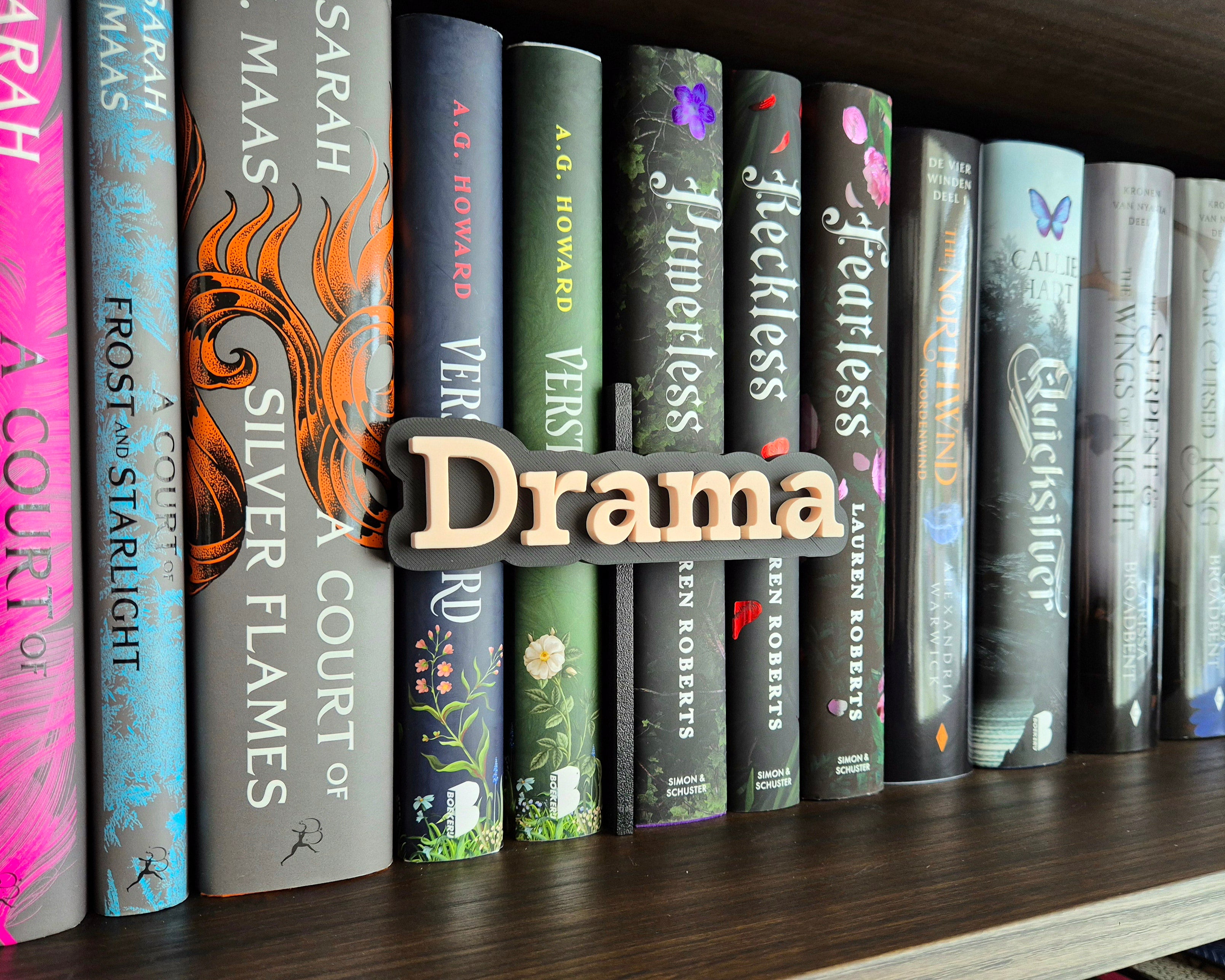 Bookshelf Peekout Sign - Drama