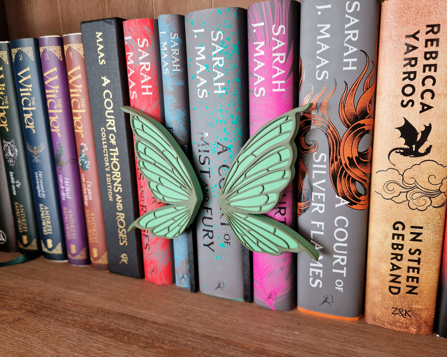 Bookshelf Peekout Sign - Fairy wings