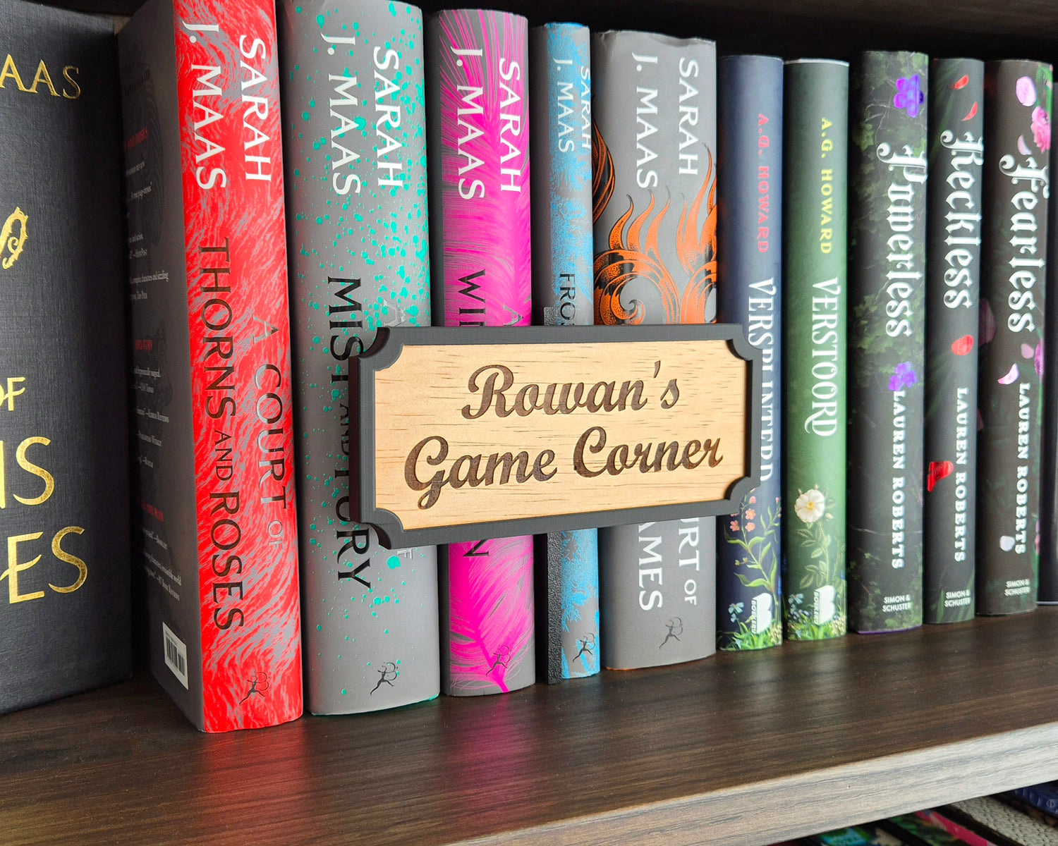 Wooden Peekout Sign - Game Corner