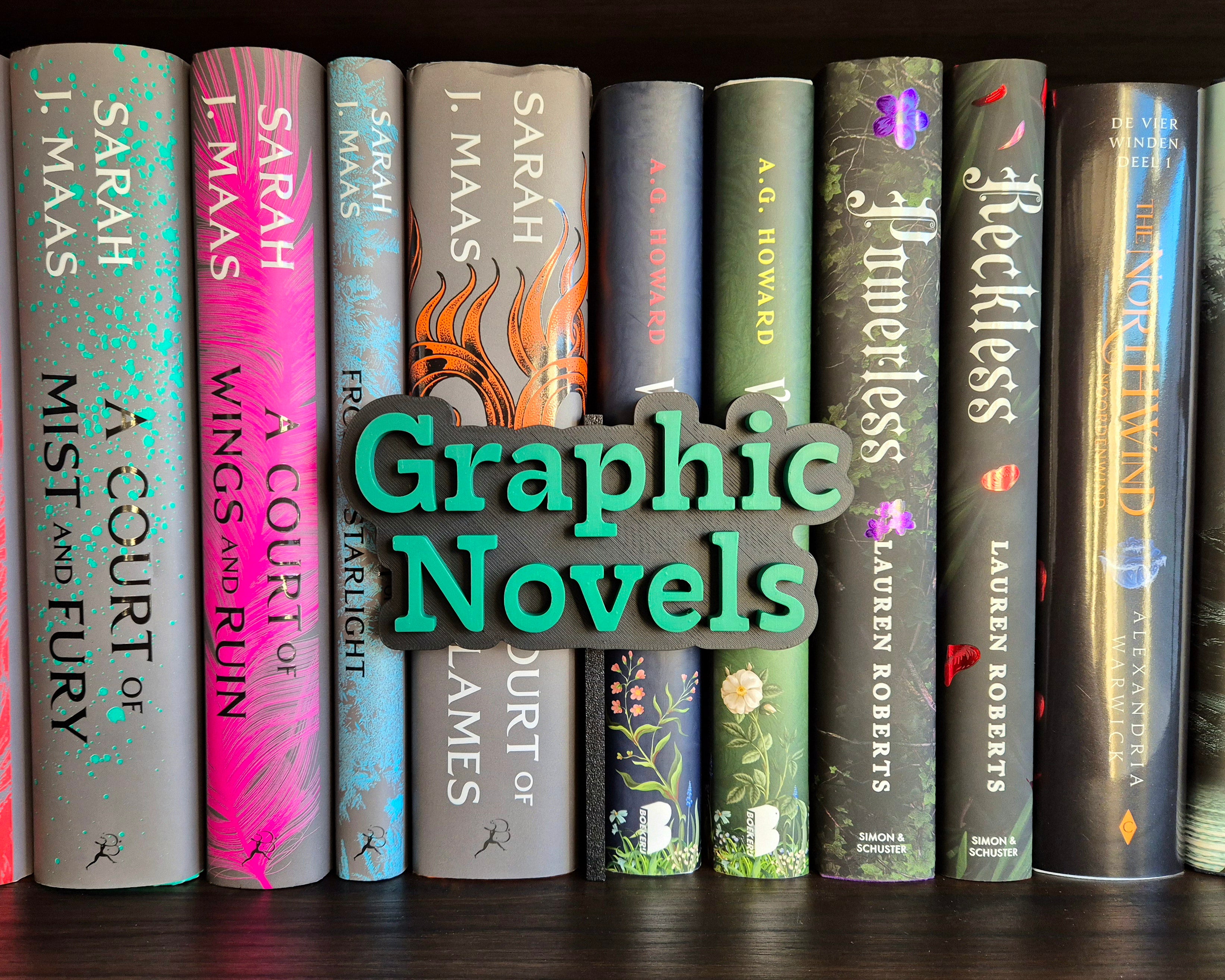 Bookshelf Peekout Sign - Graphic Novels