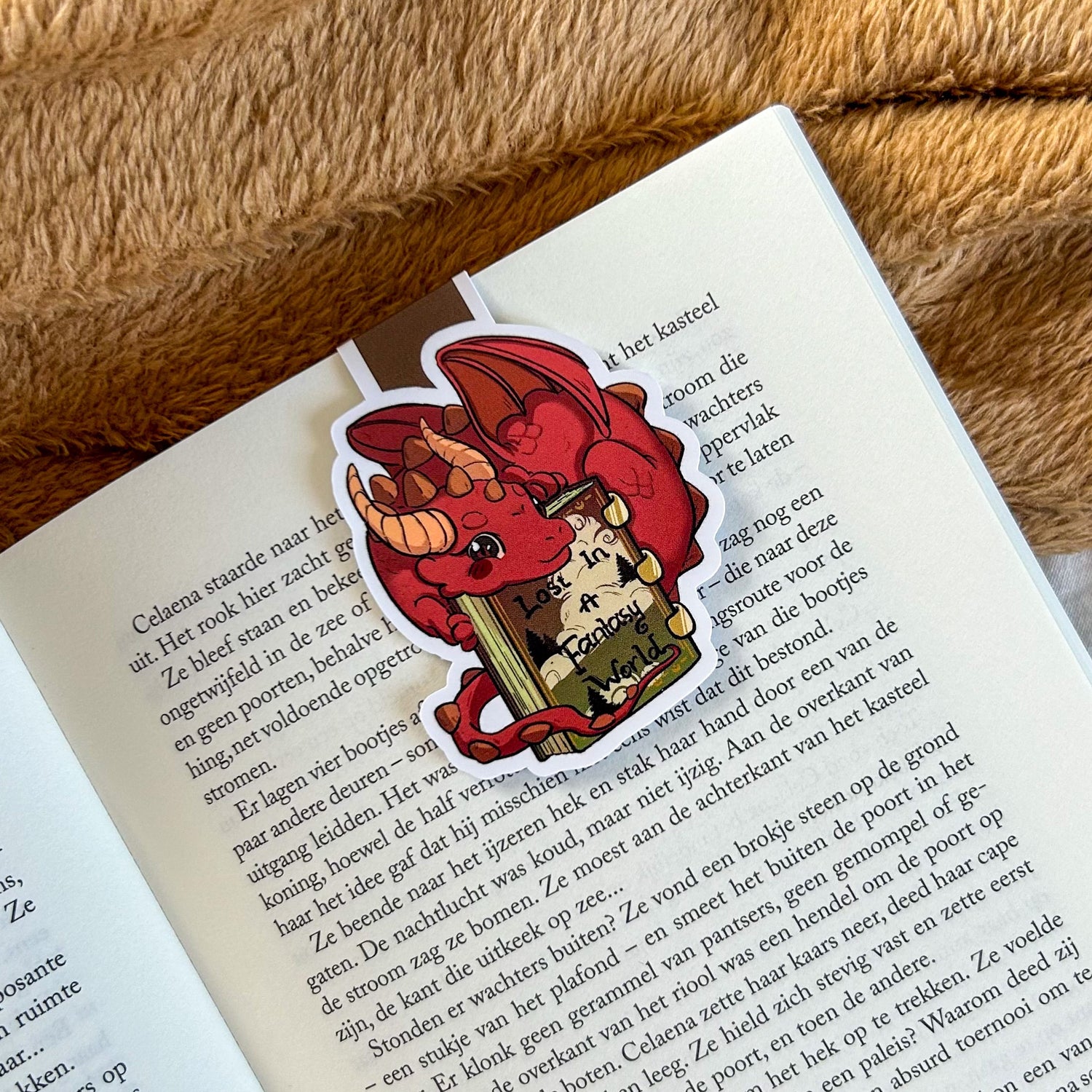 Magnetic bookmark - Lost in a Fantasy World