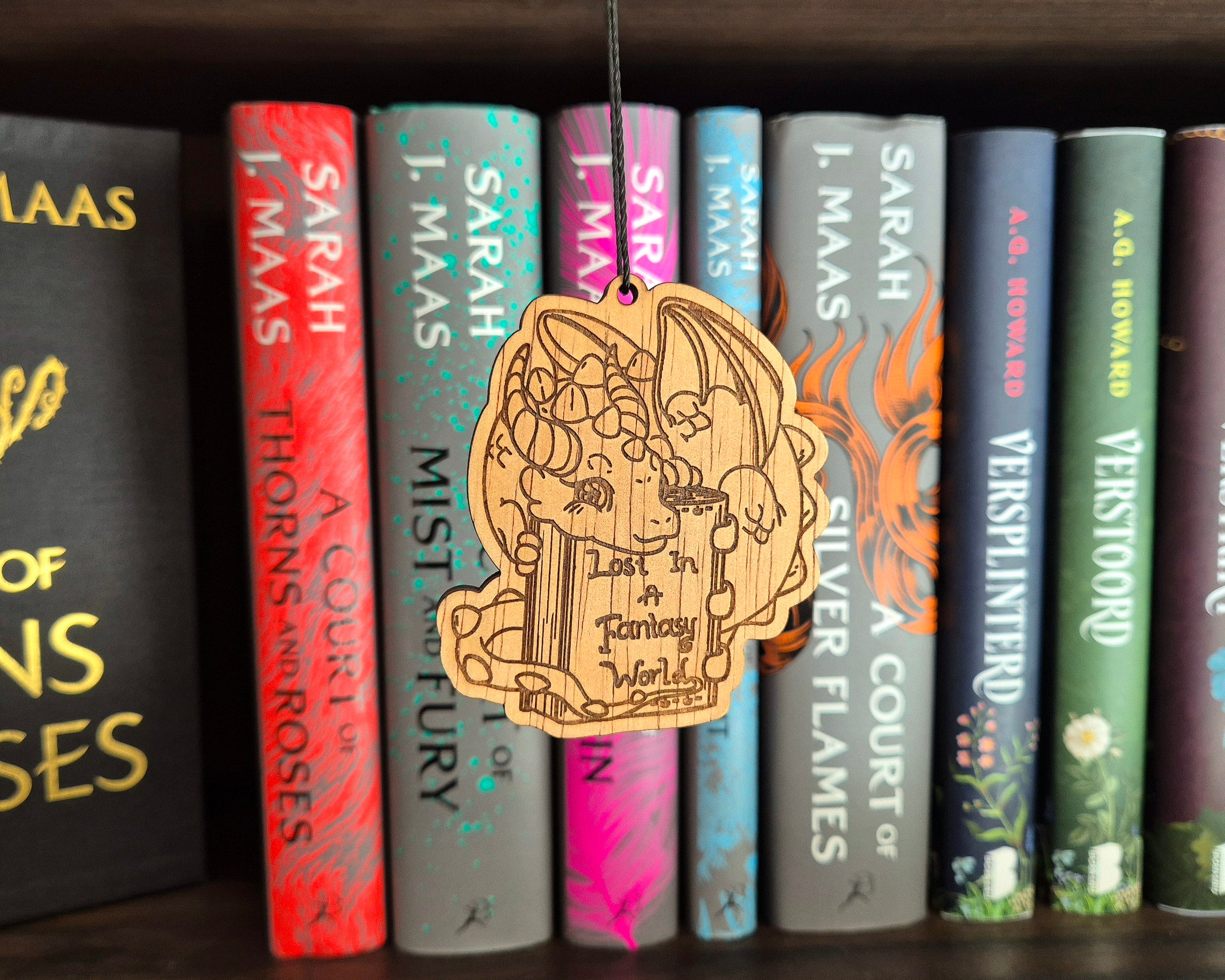 Bookish Ornament - Lost in a Fantasy world