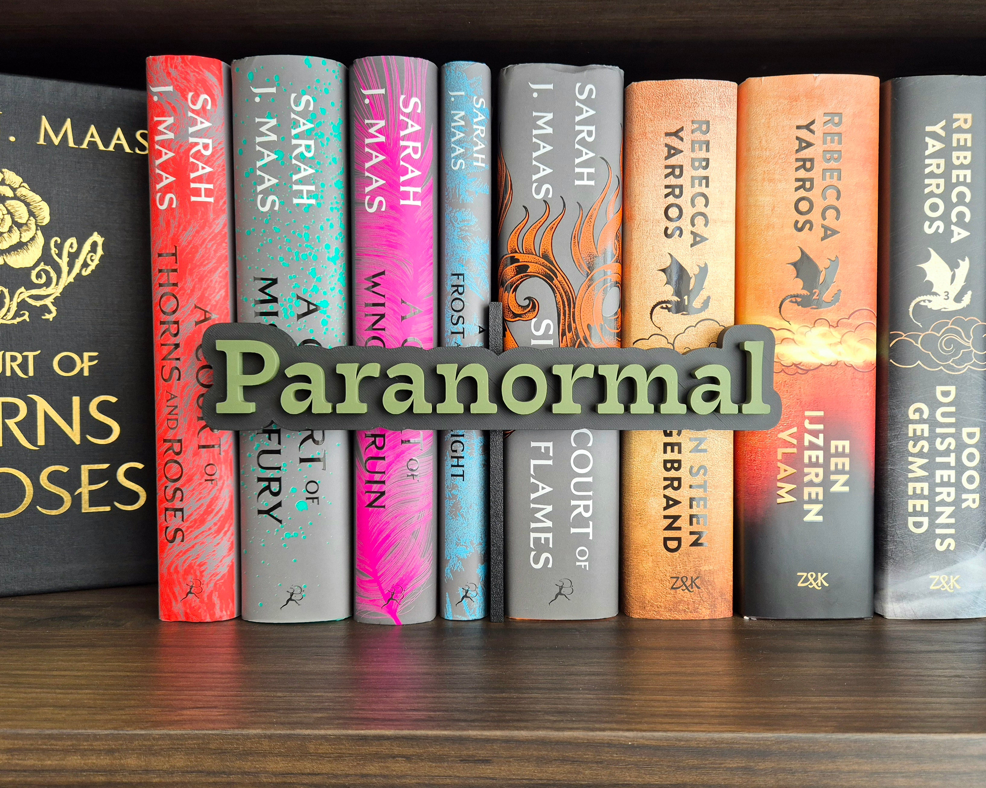 Bookshelf Peekout Sign - Paranormal