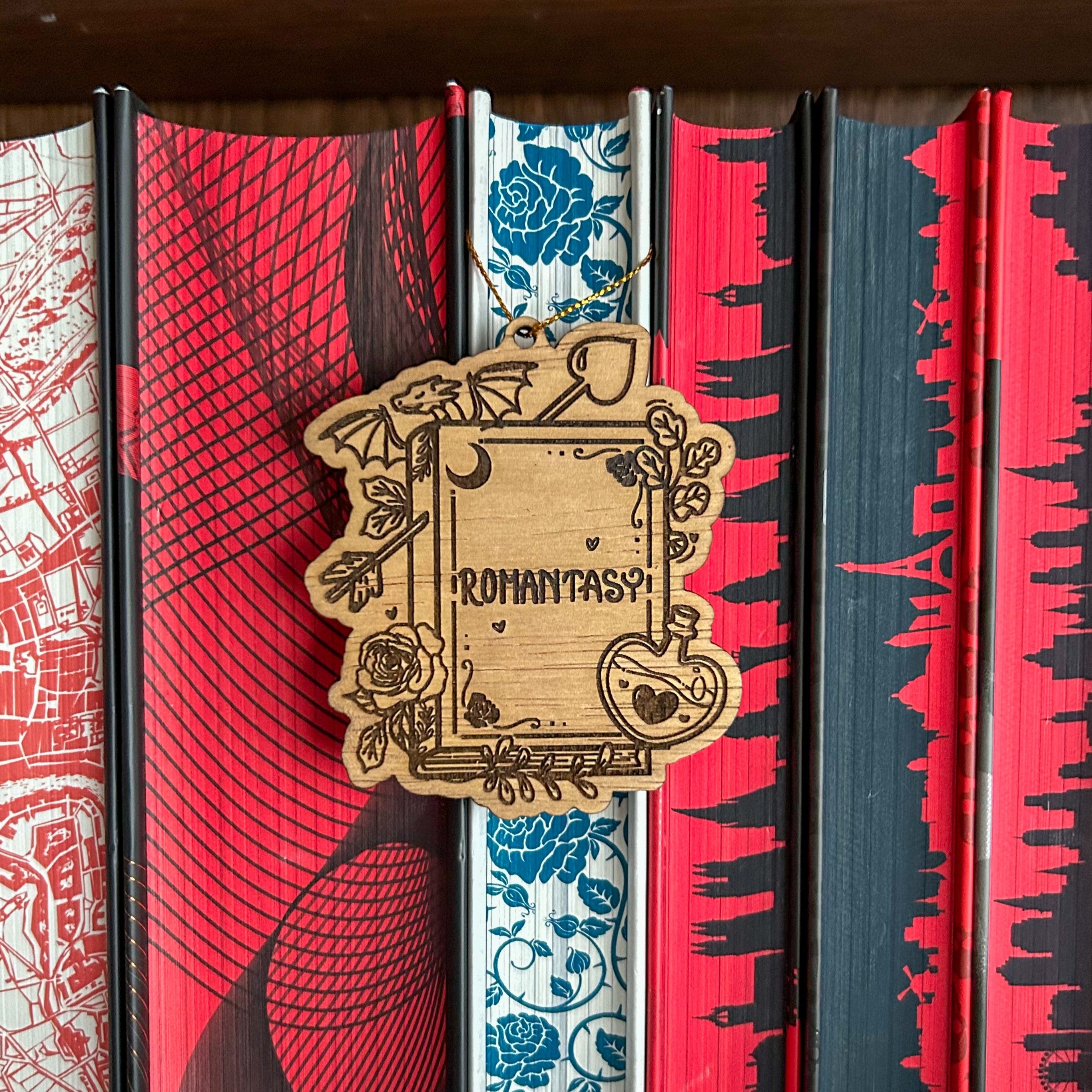Bookish Ornament - Romantasy Boek