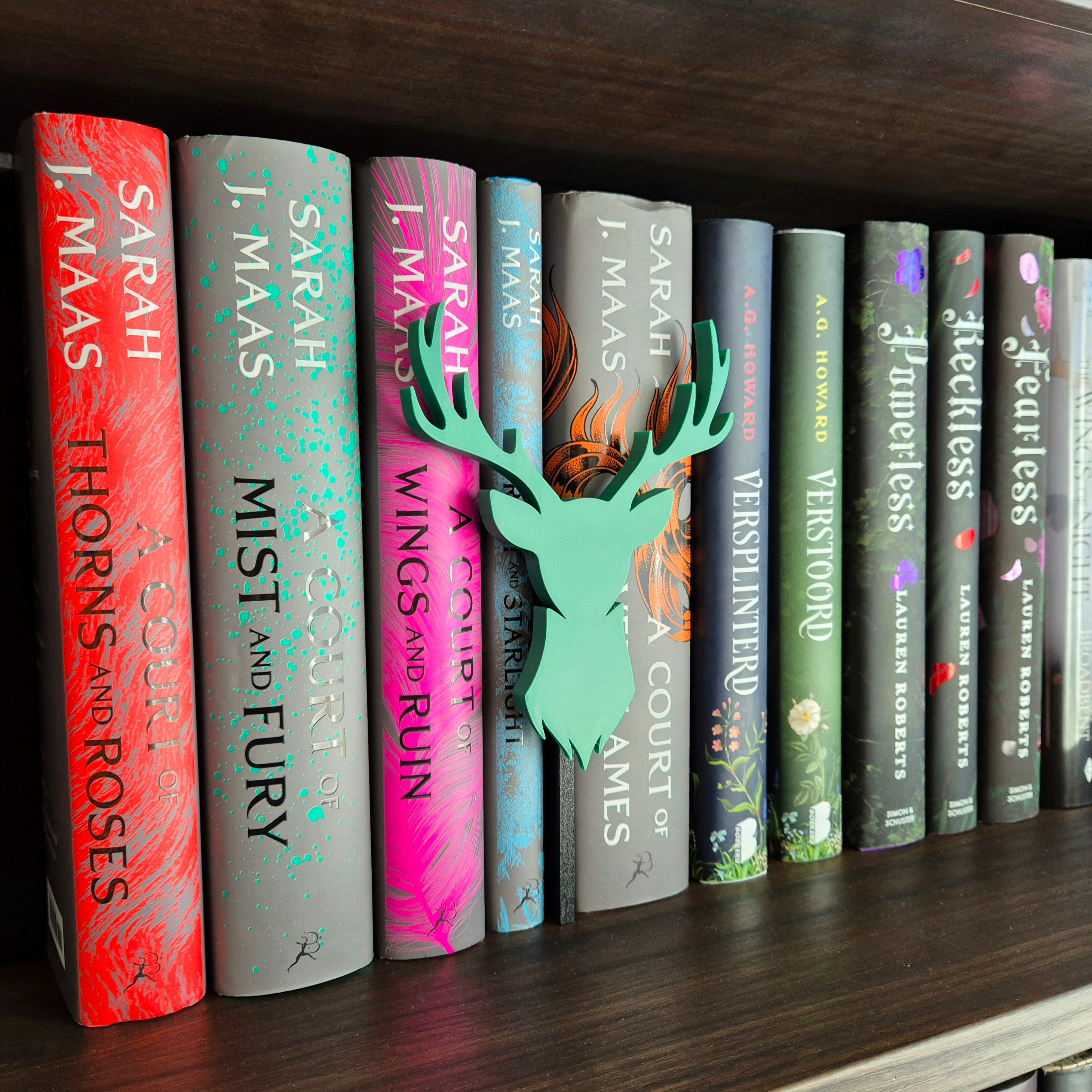 Bookshelf Peekout Sign - Stag