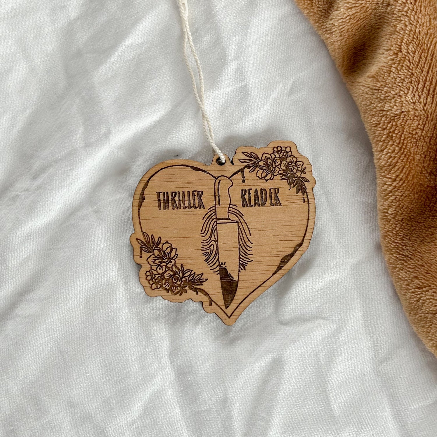 Bookish Ornament - Thriller Reader