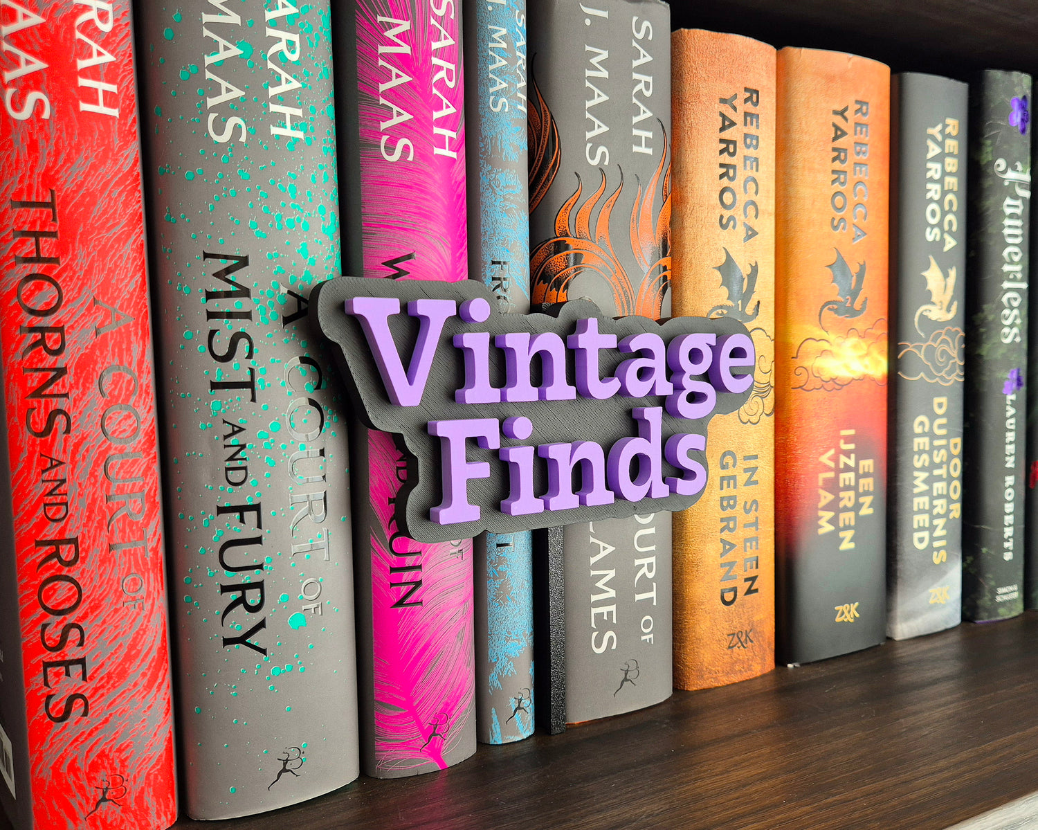 Bookshelf Peekout Sign - Vintage Finds