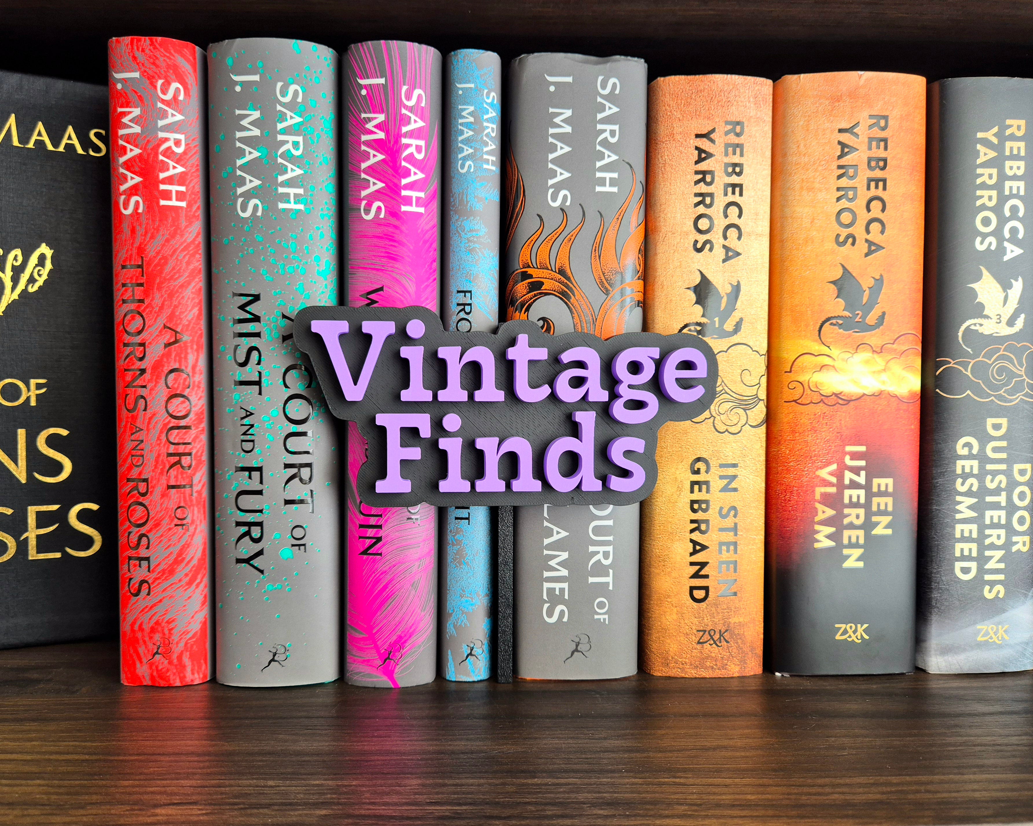 Bookshelf Peekout Sign - Vintage Finds