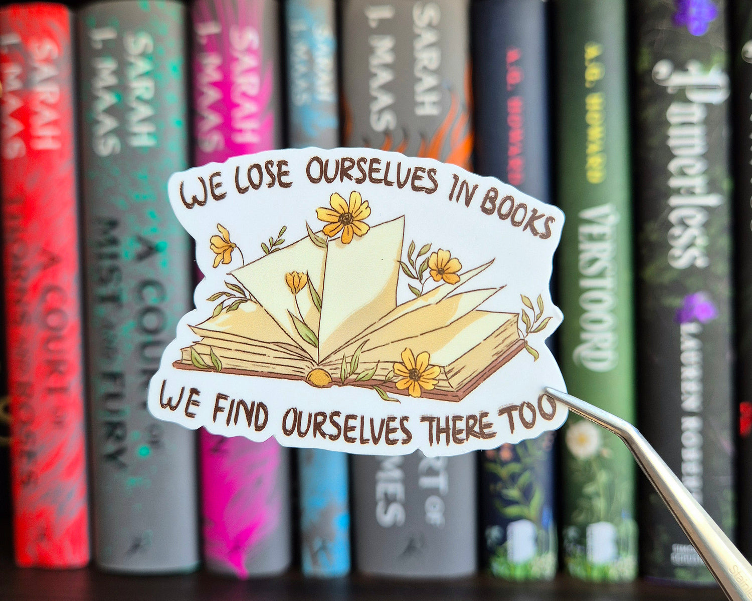 Bookish Sticker - We lose ourselves in Books