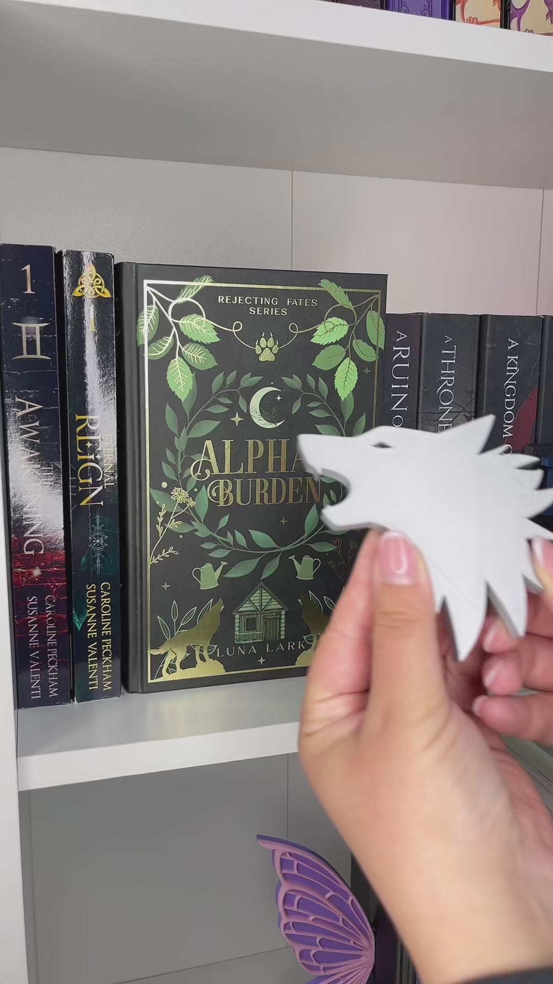 Bookshelf Peekout Sign - Wolf
