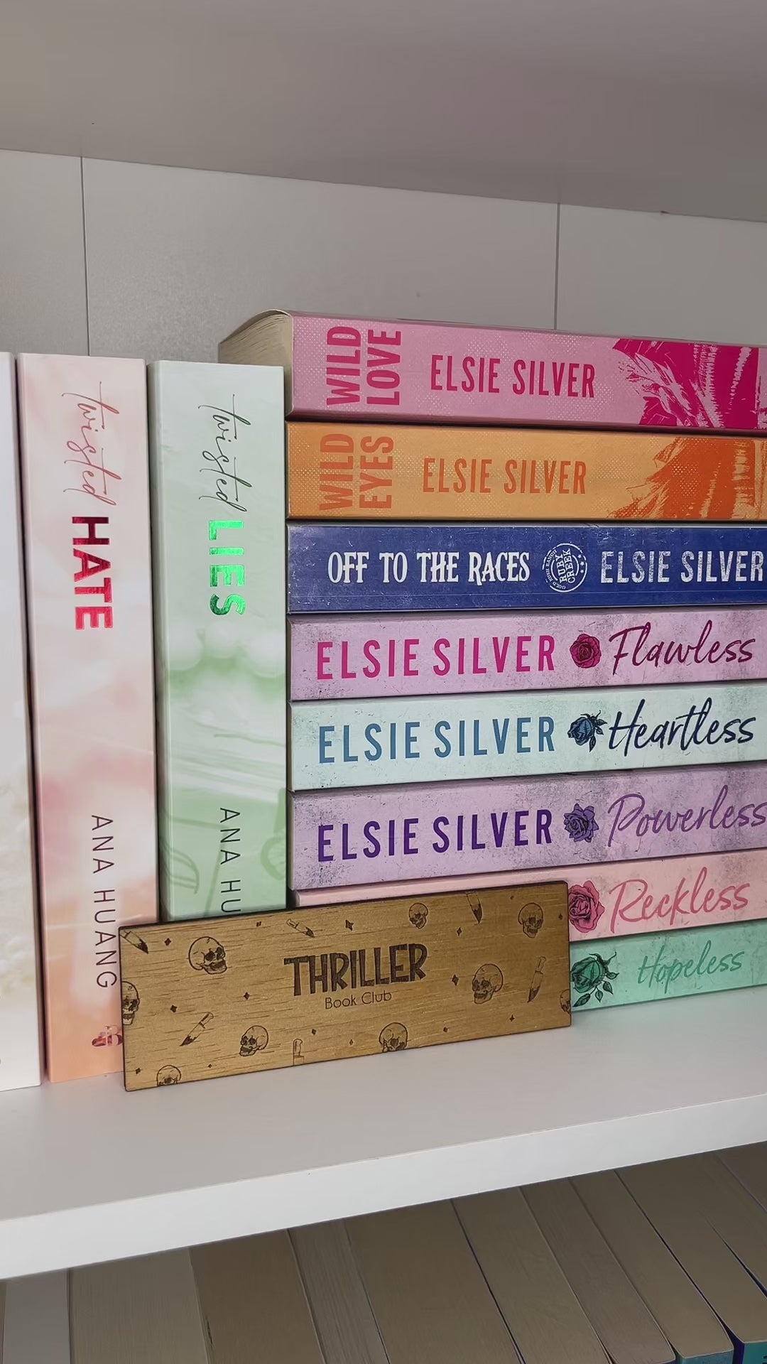 Bookmark - Thriller Book Club