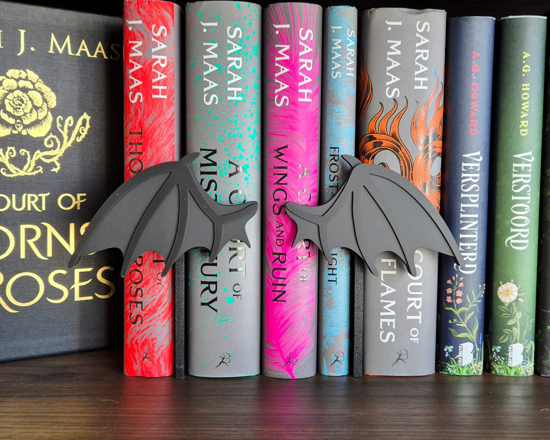 Bookshelf Peekout Sign - Bat Wing