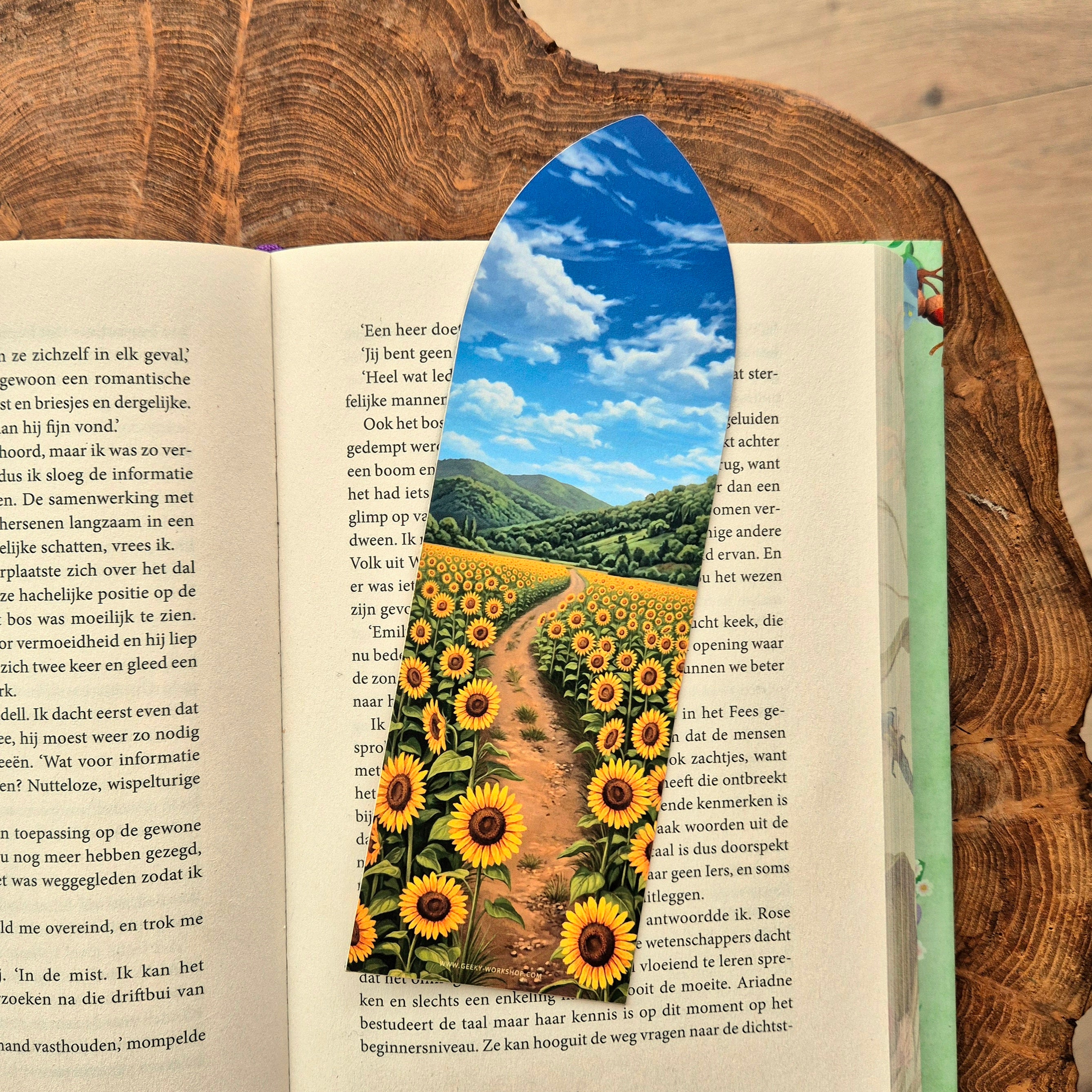 Sunflower Chapters – GeekyWorkshop
