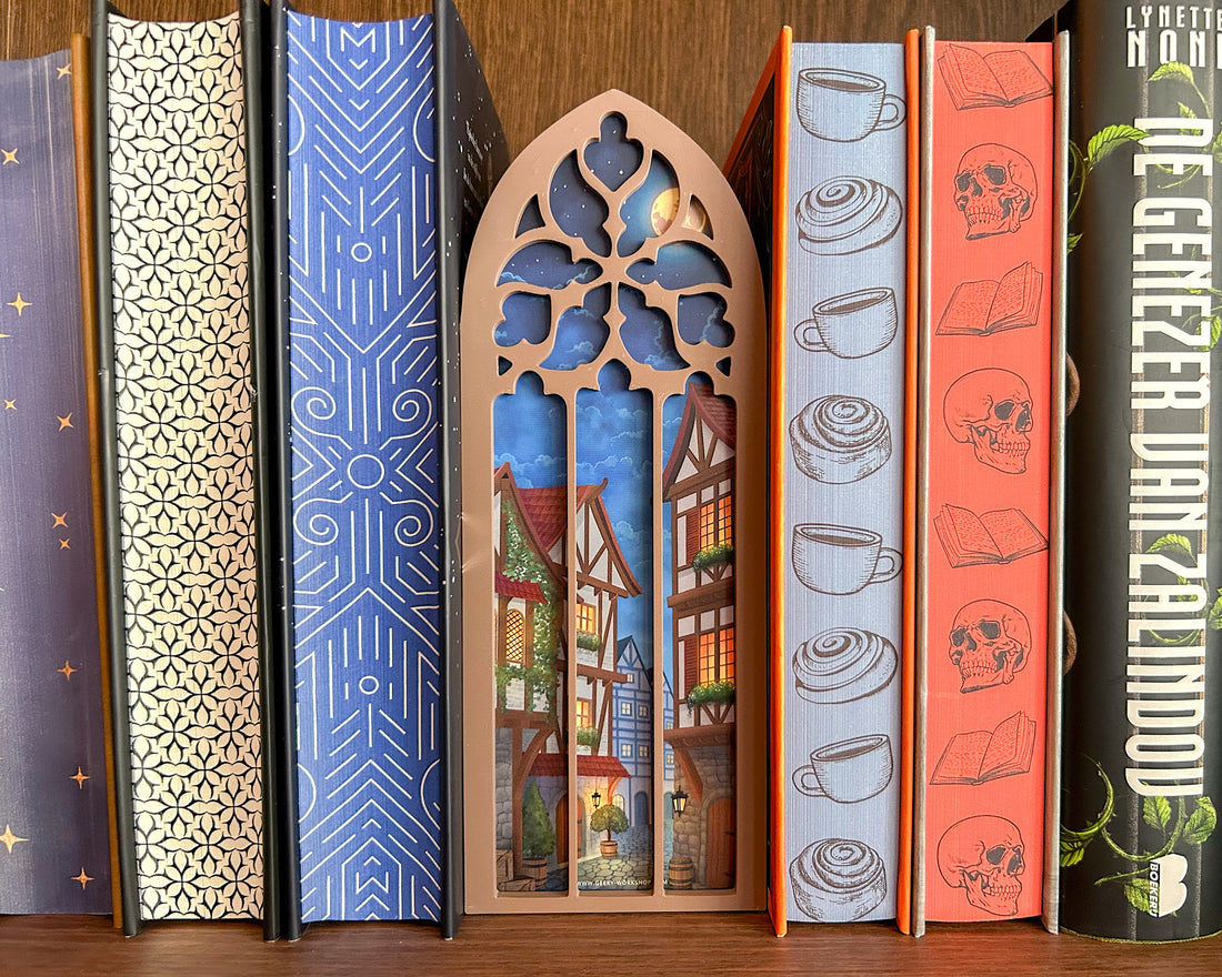 Booknook bookmark - Moonlit Town