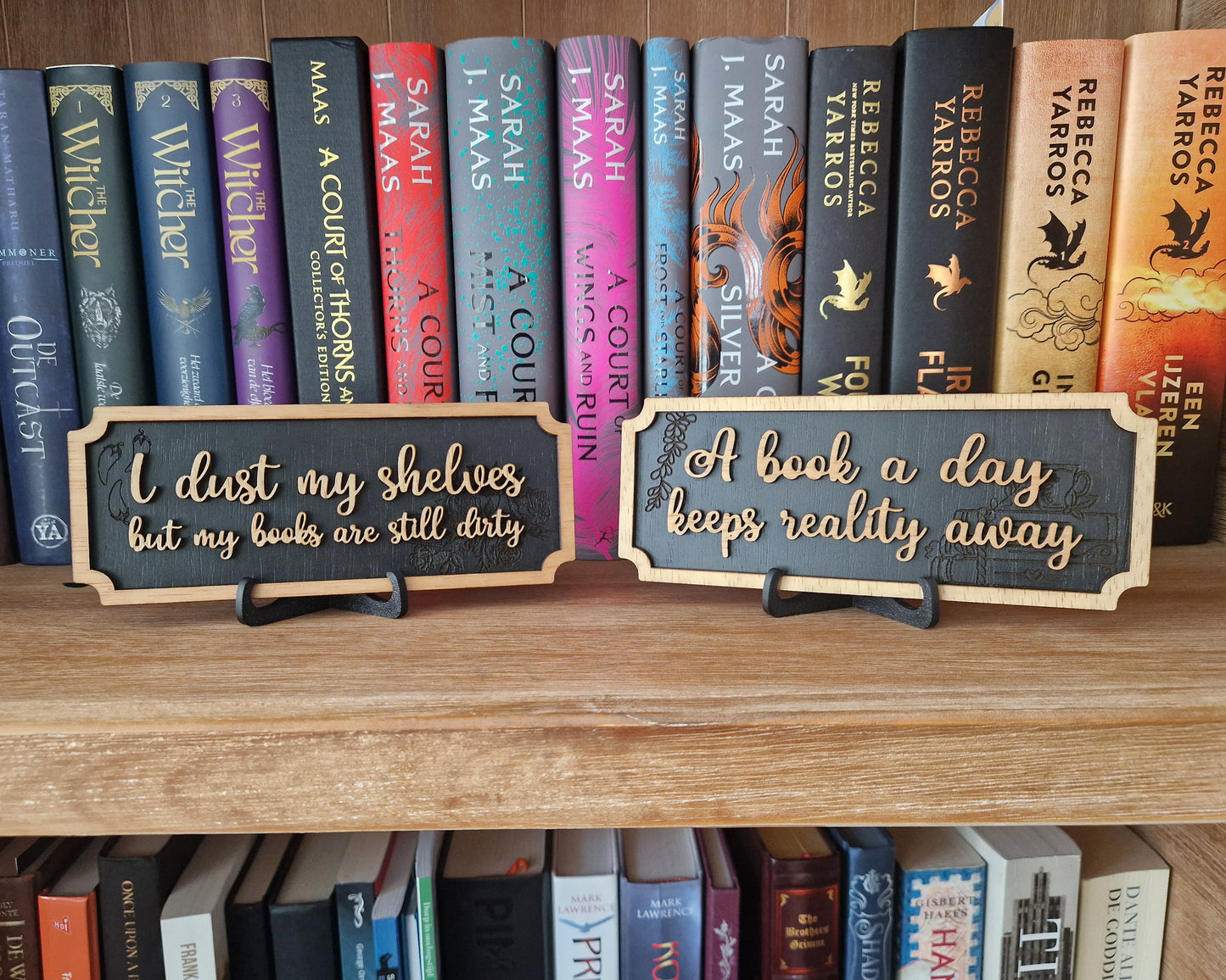 Boekenplankbordje -  "I dust my Shelves"