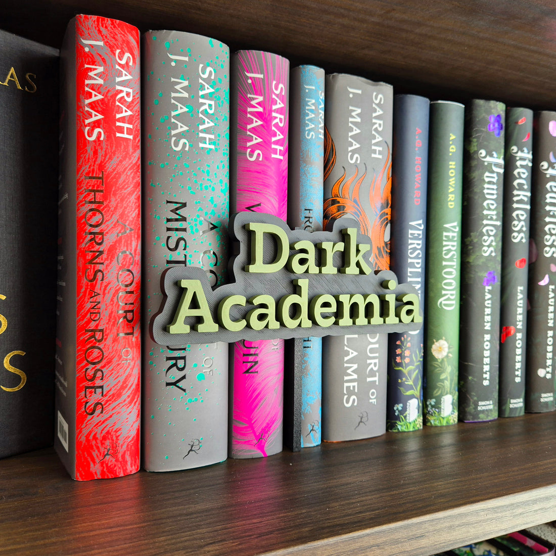 Bookshelf Peekout Sign - Dark Academia