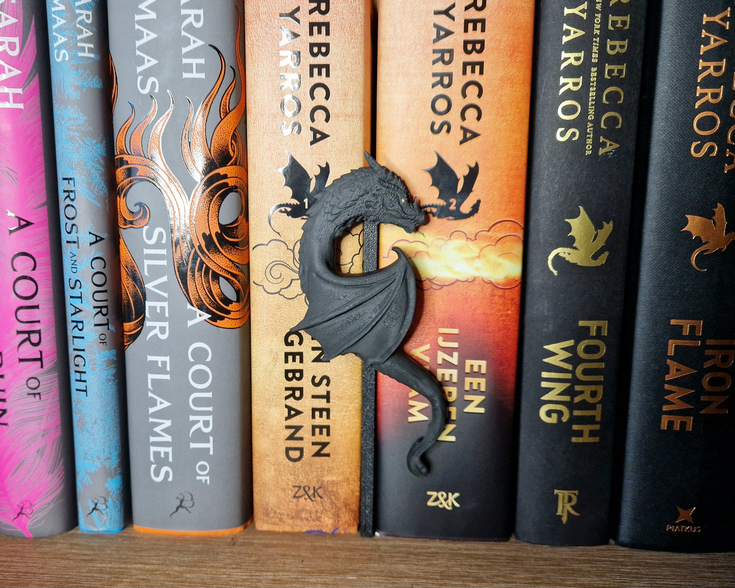 Bookshelf Peekout Sign - Dragon heart