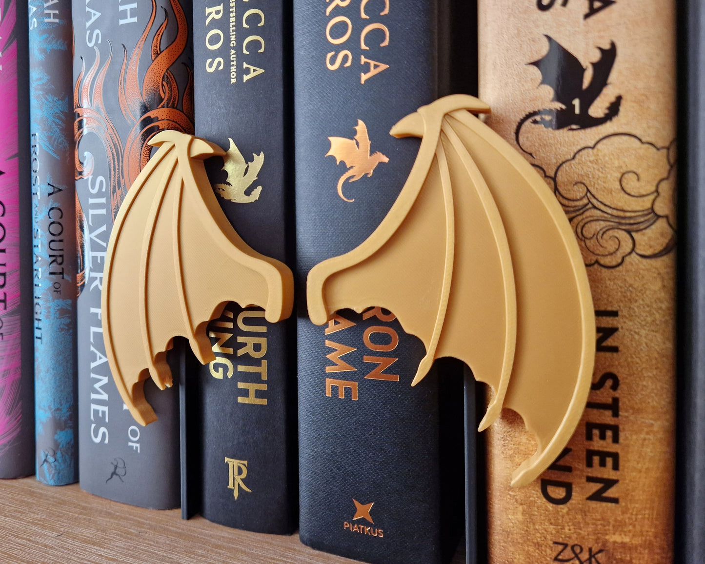 Bookshelf Peekout Sign - Dragon Wing