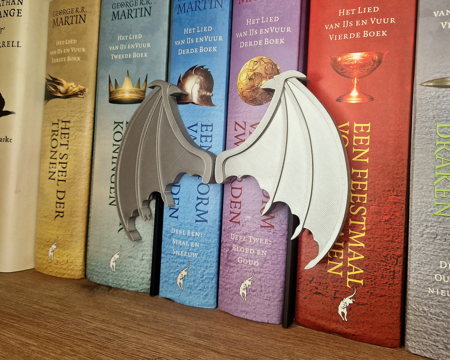 Bookshelf Peekout Sign - Dragon Wing