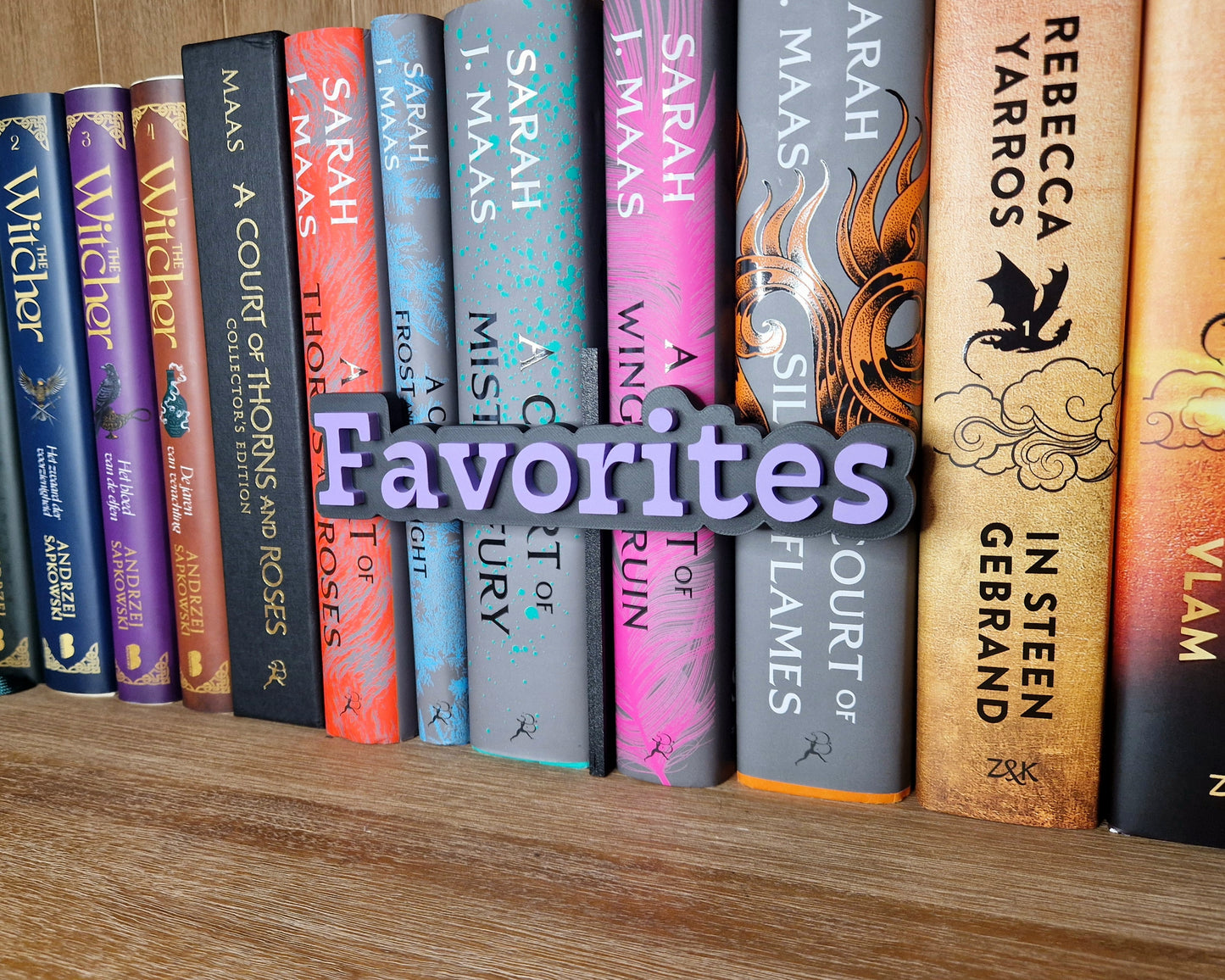 Bookshelf Peekout Sign - Favorites