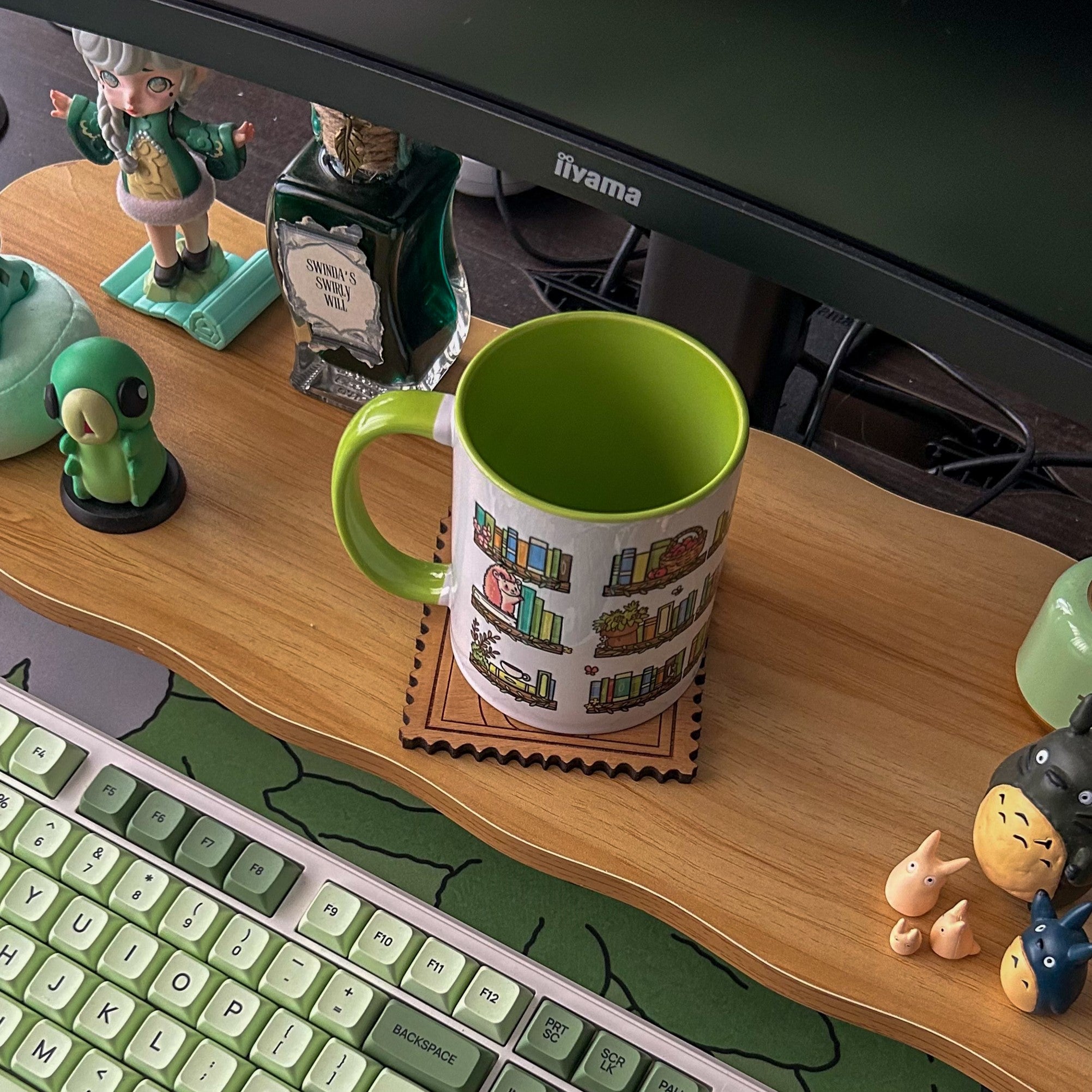 Hedgehog Tales Mug - Bookshelves
