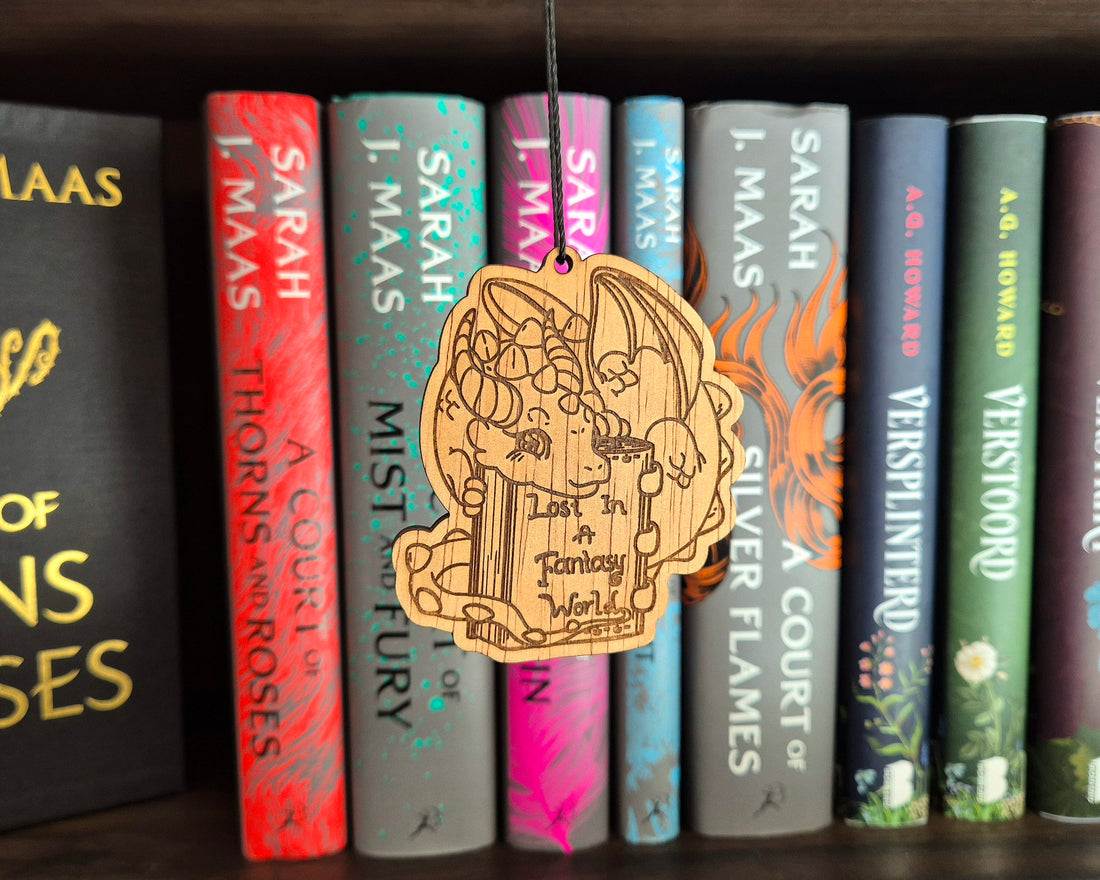 Bookish Ornament - Lost in a Fantasy world