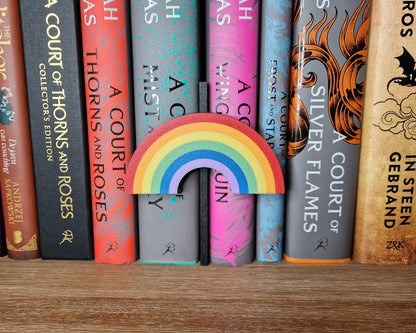 Bookshelf Peekout Sign - Rainbow