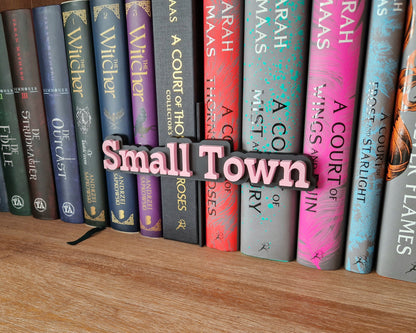 Bookshelf Peekout Sign - Small Town