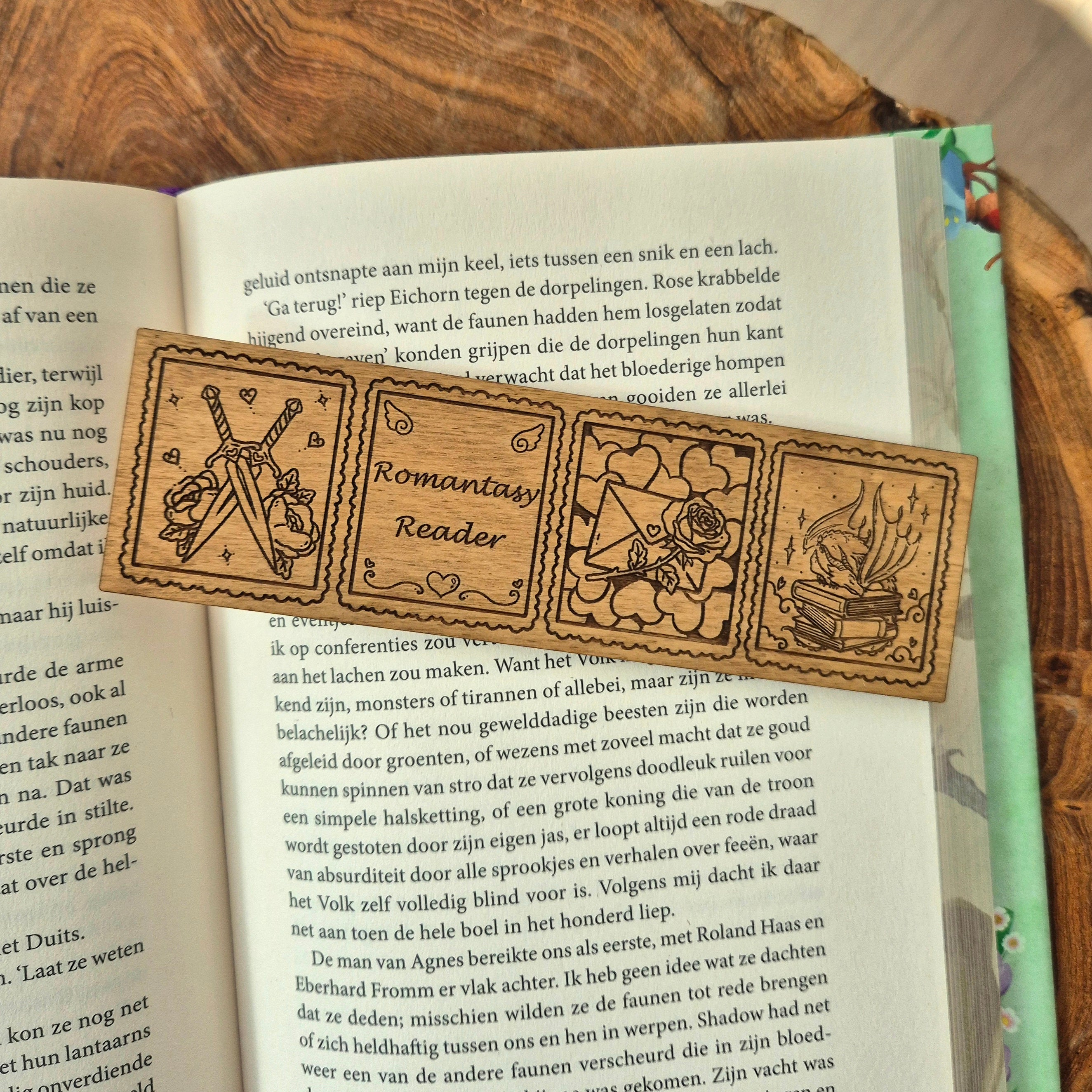 Houten Boekenlegger - Romantasy Reader