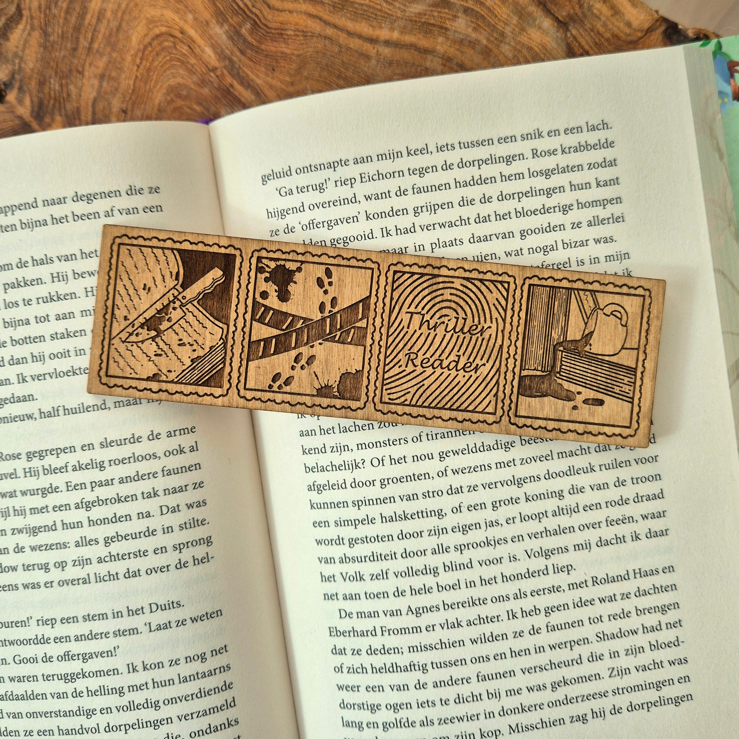 Houten Boekenlegger - Thriller Reader