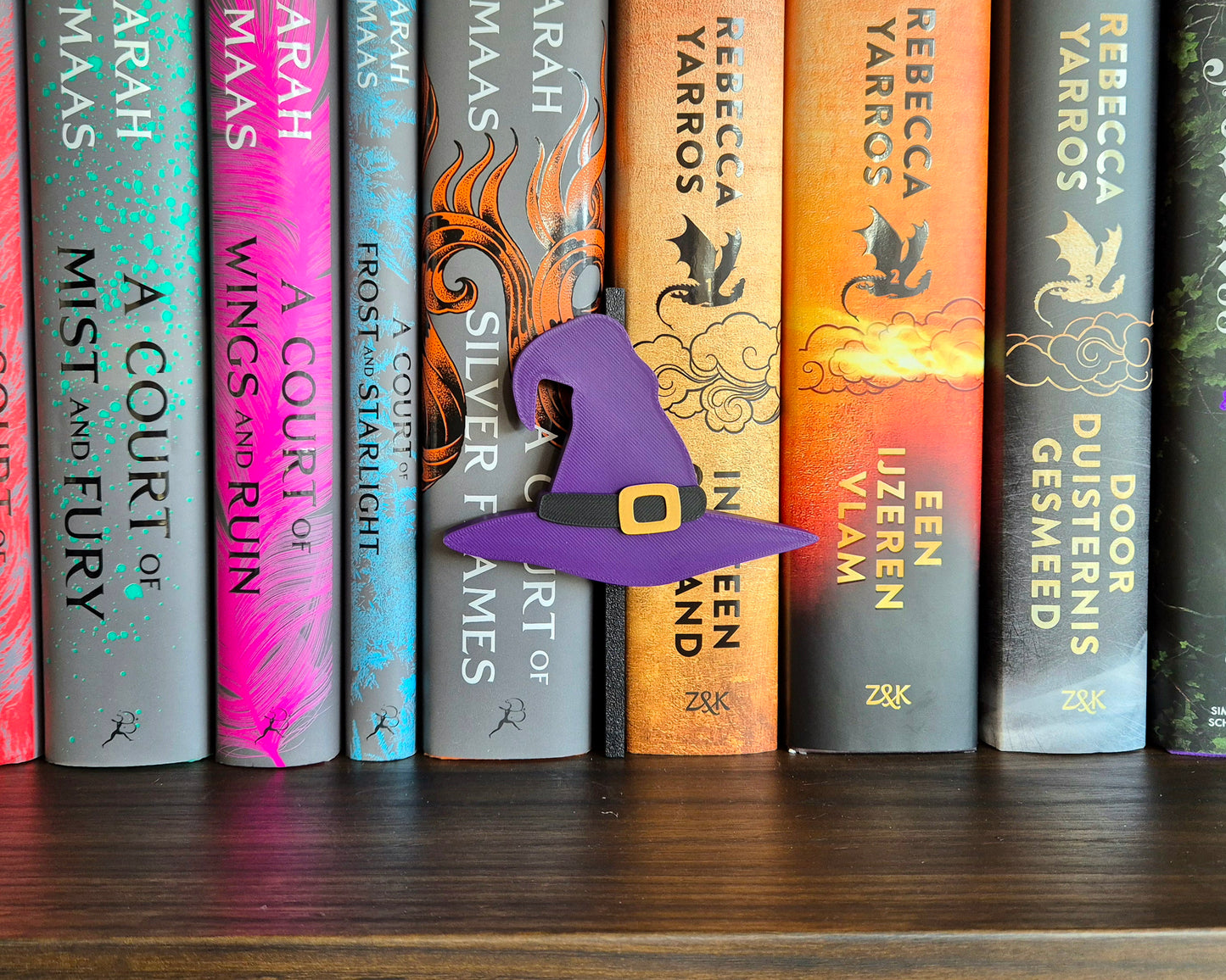 Bookshelf Peekout Sign - Witch hat