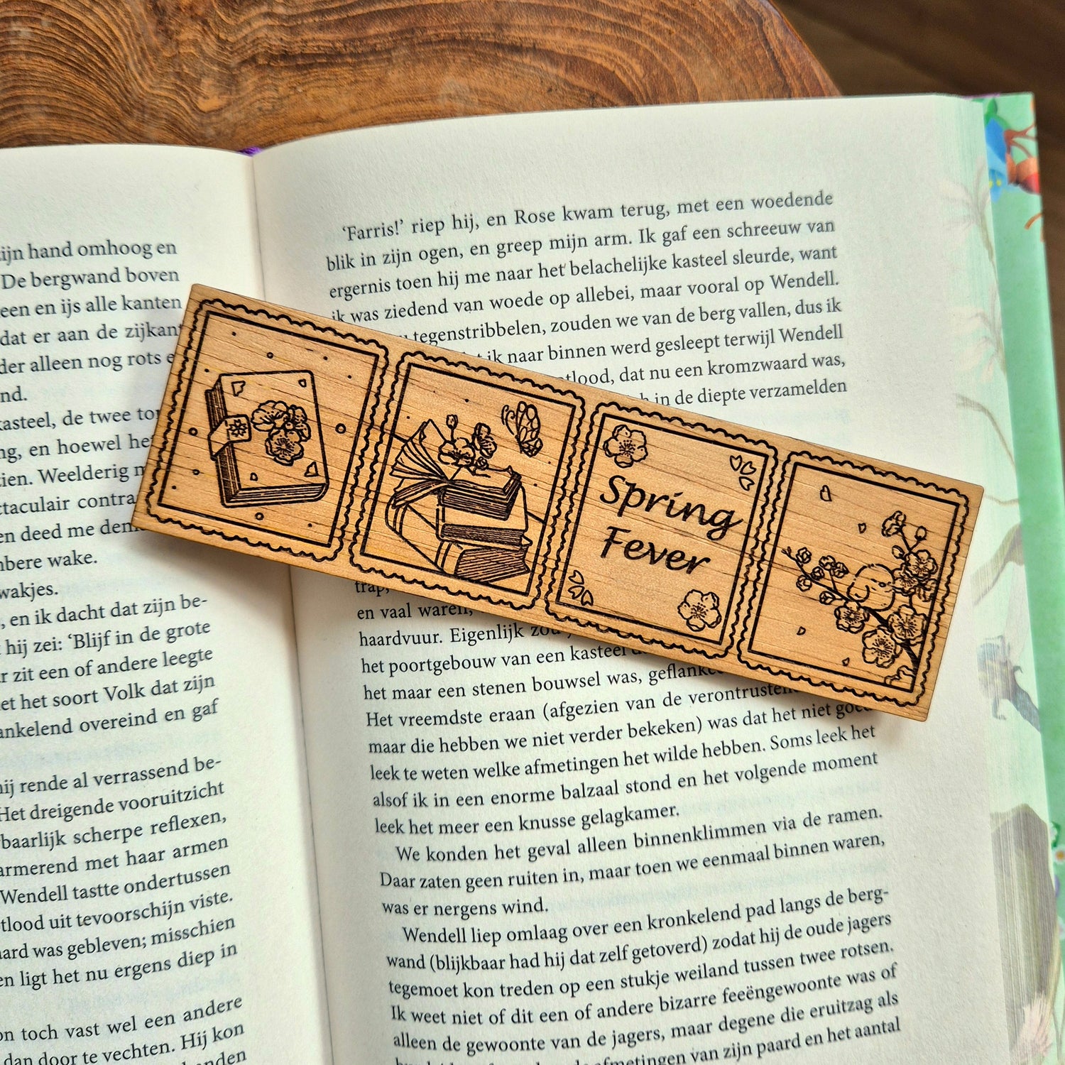 Houten Boekenlegger - Spring Fever