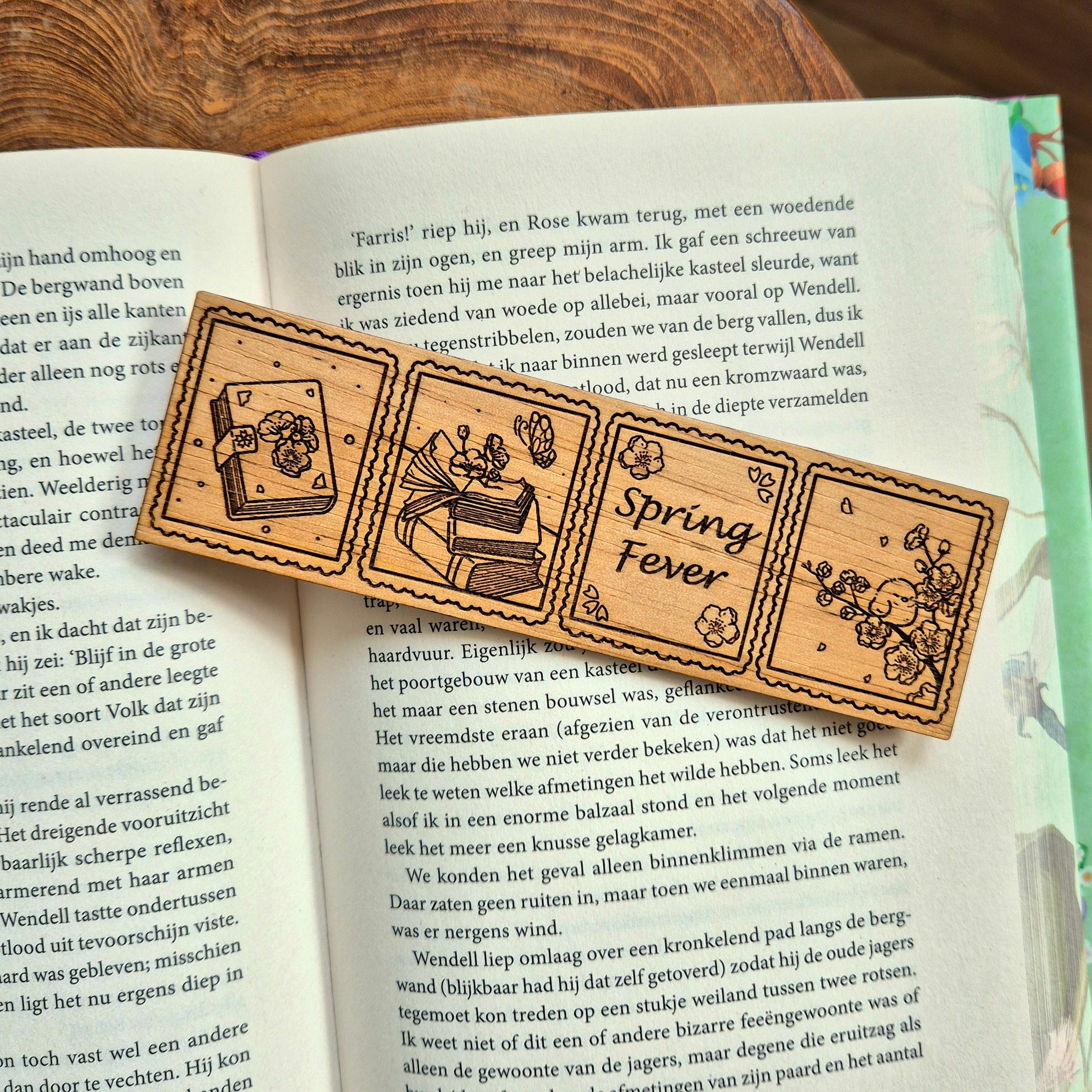 Houten Boekenlegger - Spring Fever