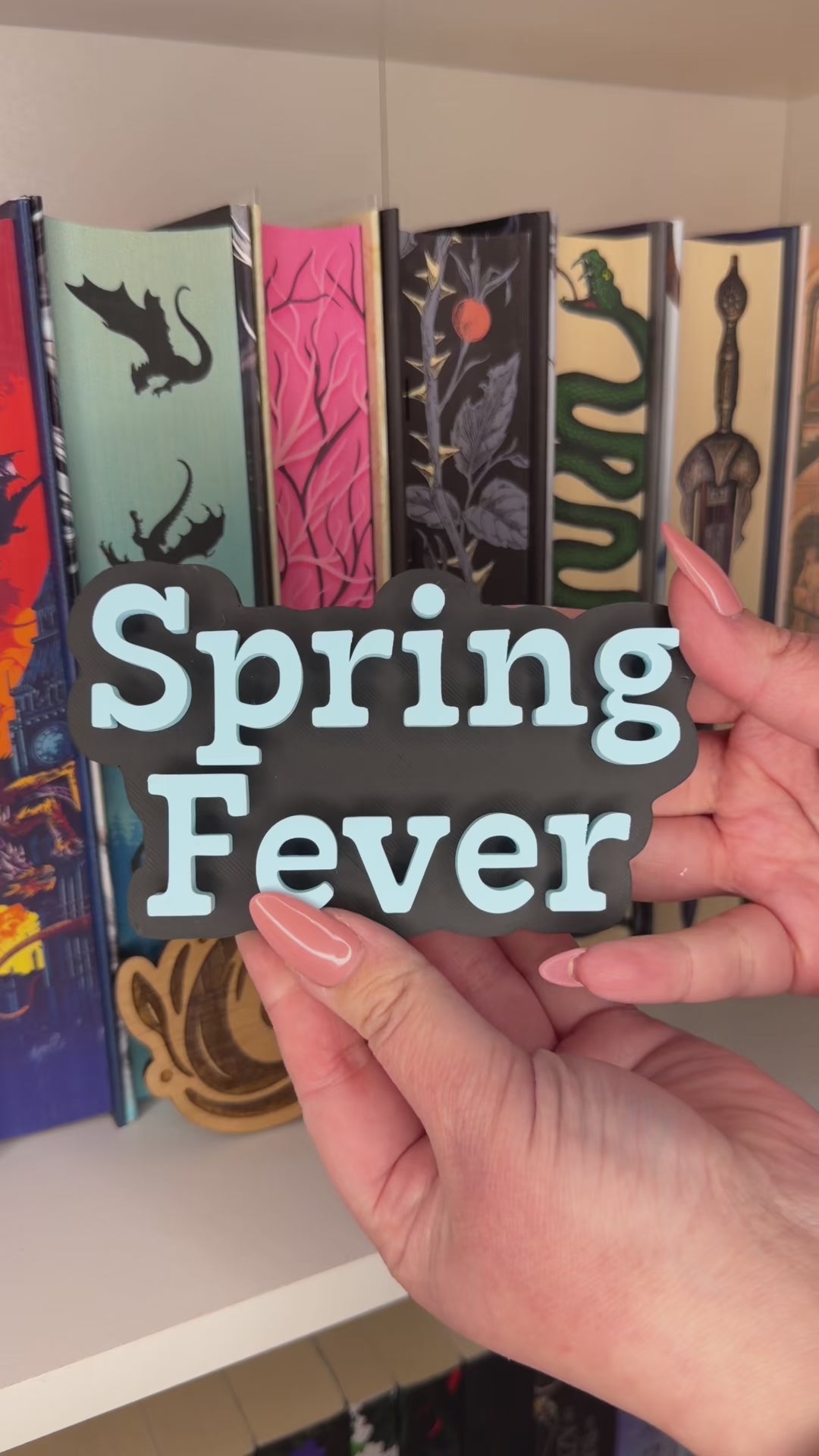 Bookshelf Peekout Sign - Spring Fever